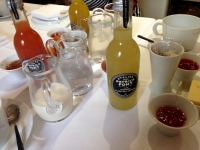 Restaurant Le Prieuré Saint-Géry - Les jus du petit déjeuner Restaurant Le Prieuré Saint-Géry - Les jus du petit déjeuner