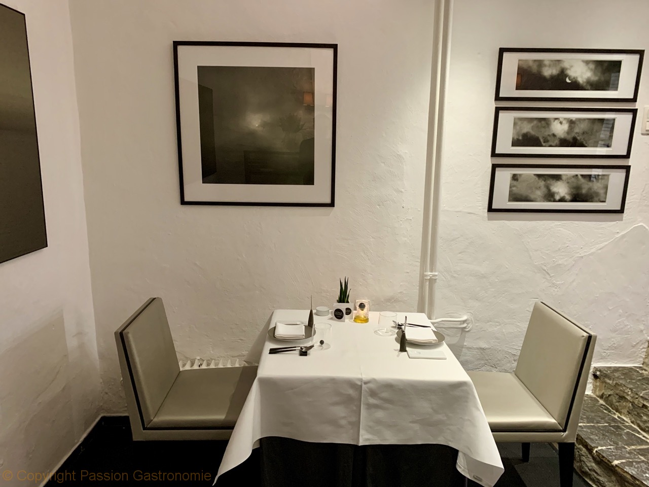 Restaurant Le Prieuré Saint-Géry - Une des petites salles