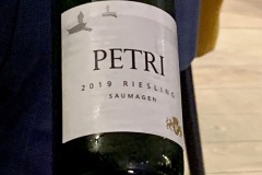Restaurant Quai N°4 - Petri Riesling Restaurant Quai N°4 - Petri Riesling