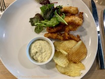 Restaurant Rob - Goujonnettes de filet de sole limande, sauce tartare et salade d'herbes