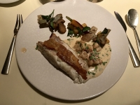 Restaurant Sea Grill - Turbot rôti à l'arête, béarnaise de homard et béarnaise d'huitres