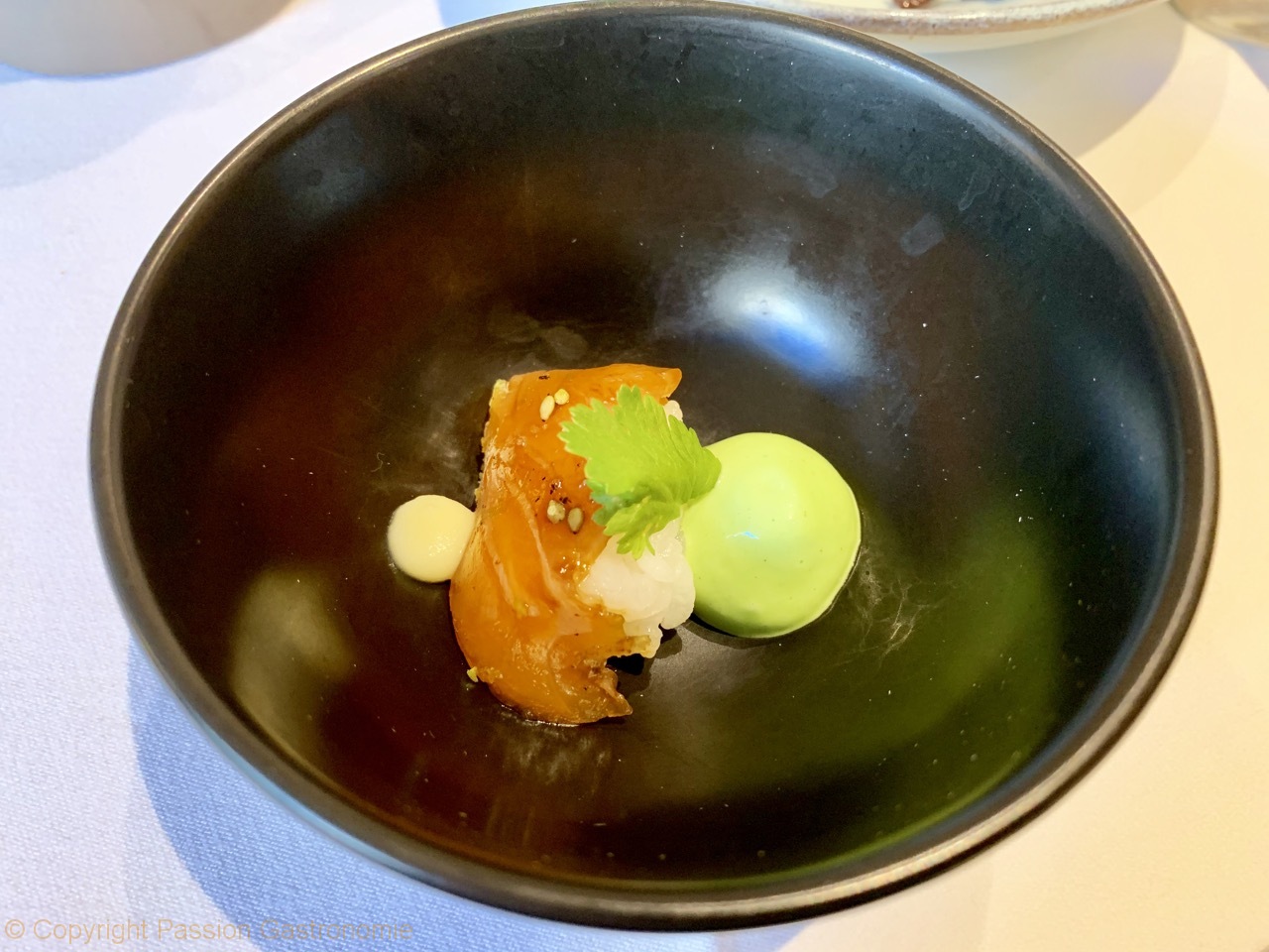 Restaurant Stirwen - Troisième mise en bouche : Sushi de saumon d'écosse