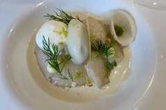 Restaurant Stirwen - Saint-Jacques de Dieppe en carpaccio aux huitres Tahihou de Saint-Vaast-La-Hougue, citron d'Amalfi