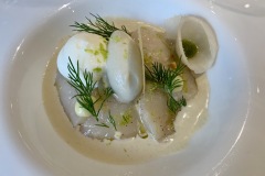 Restaurant Stirwen - Saint-Jacques de Dieppe en carpaccio aux huitres Tahihou de Saint-Vaast-La-Hougue, citron d'Amalfi Restaurant Stirwen - Saint-Jacques de Dieppe en carpaccio aux huitres Tahihou de Saint-Vaast-La-Hougue, citron d'Amalfi