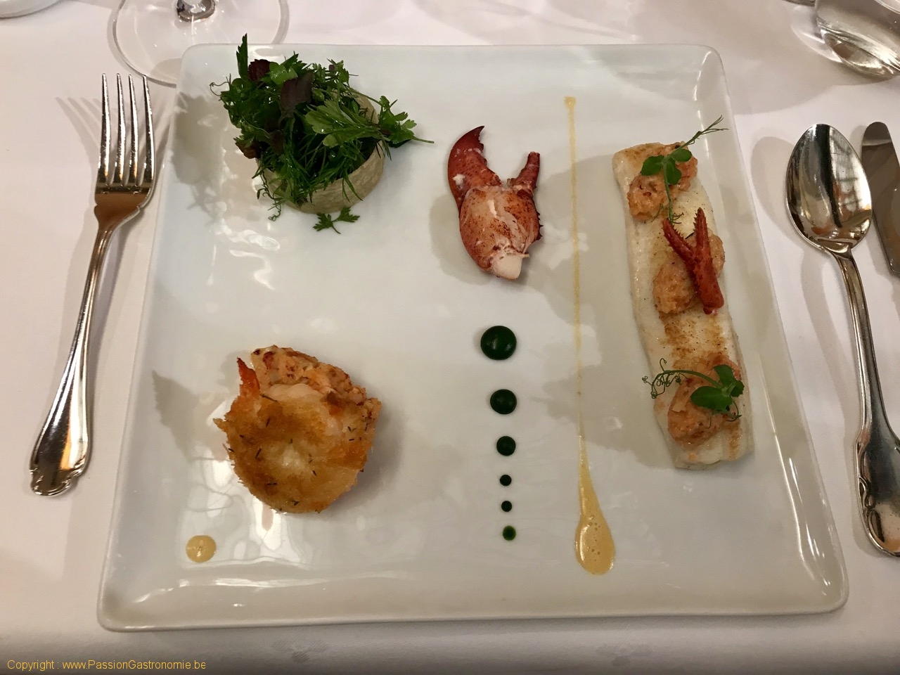 Restaurant Comme Chez Soi - Filets de sole et médaillon de homard