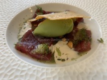 Restaurant Stirwen - Thon rouge en sashimi, déclinaison de céleri, crème d’Isigny, huitres spéciales, citron de Menton