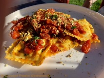 Trattoria Sotto Il Ponte - Raviolis, pistache, ricotta, espadon, tomates cerises des Pouilles