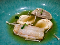 La villa in the sky By Alexandre Dionisio Langoustine de Guilvinec rôtie, crémeux de chou-fleur, consommé de crevettes grises et raviole de duxelle de champignons La villa in the sky By Alexandre Dionisio Langoustine de Guilvinec rôtie, crémeux de chou-fleur, consommé de crevettes grises et raviole de duxelle de champignons
